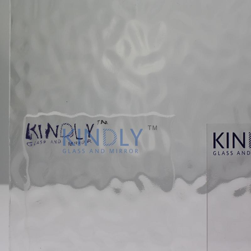 Ultra clear kimpi (drop) patterned glass